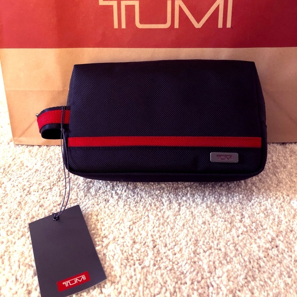 tumi medium kit